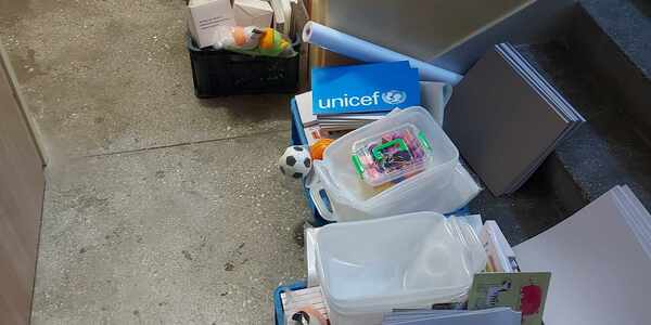 pomoce z Unicefu.jpeg