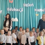 Panie i dzieci z grupy II.jpg