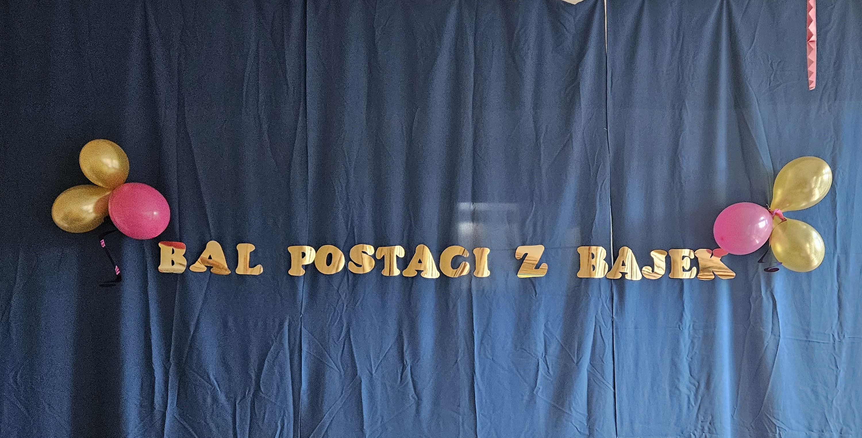 Bal postaci z bajek
