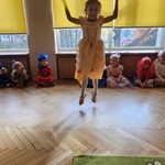 Malwina podskakuje