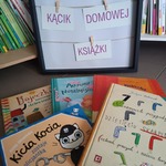 rozłożone książki