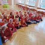 dzieci z dzwoneczkami