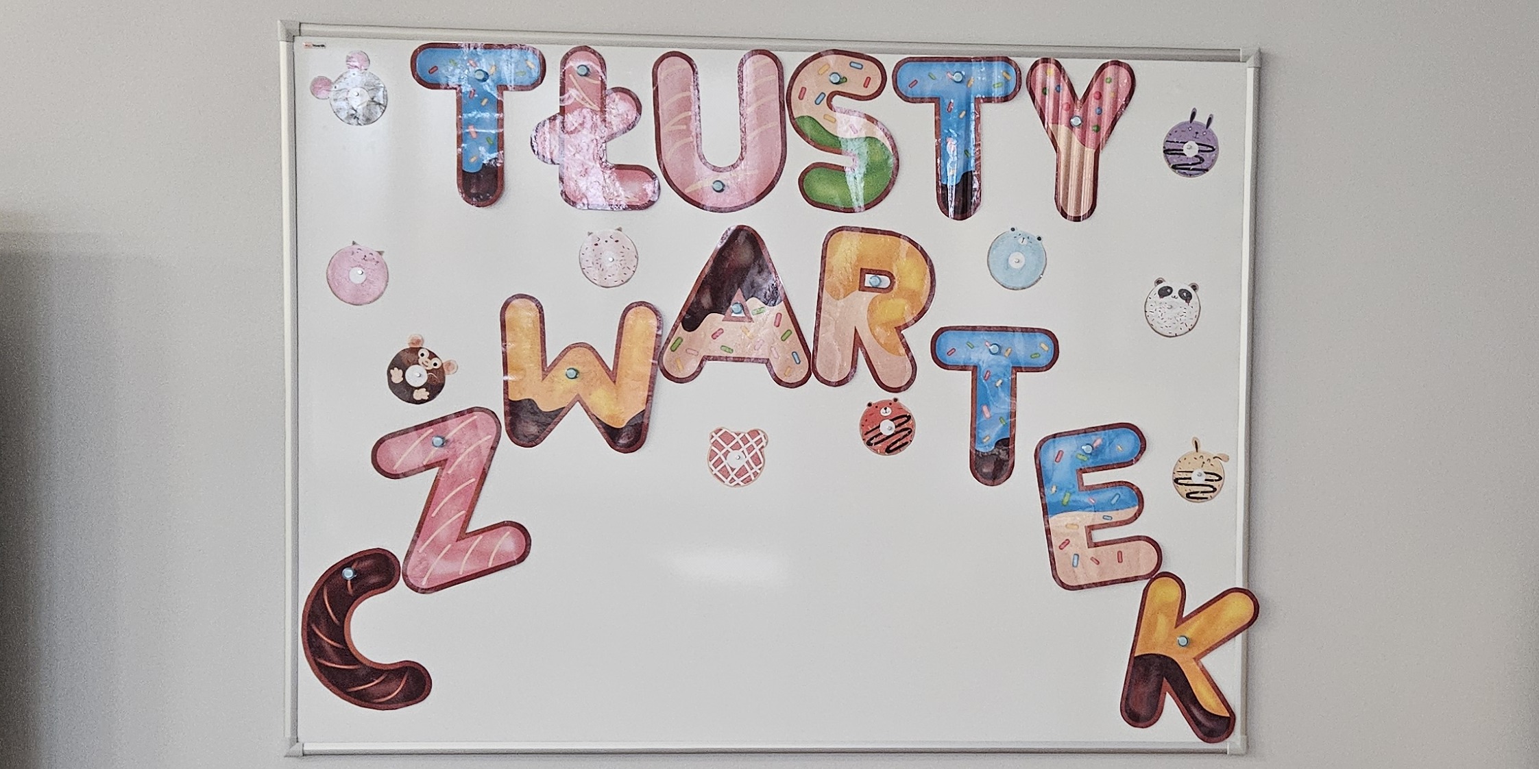 napis tłusty czwartek