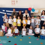 uczestnicy konkursu z dyplomami