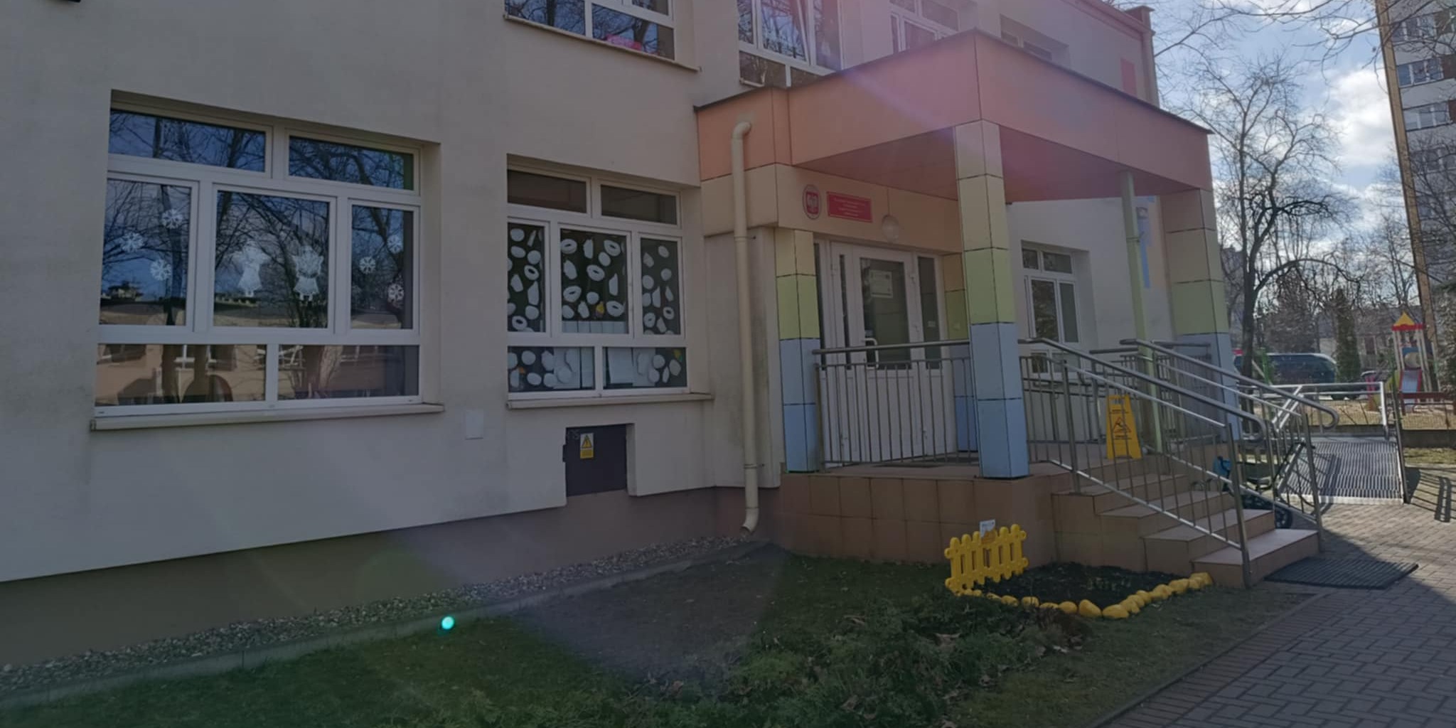 wejście do przedszkola