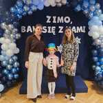 dziewczynka z paniami