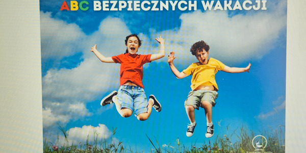 dziewczynka i chłopiec